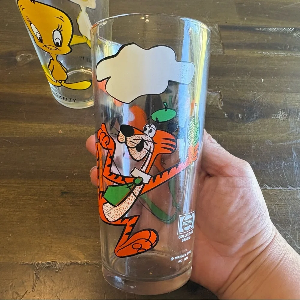 Looney Tunes Tweety 1973 1976 Glass Cup Pepsi Warner Bros Cool Cat Beaky Buzzard